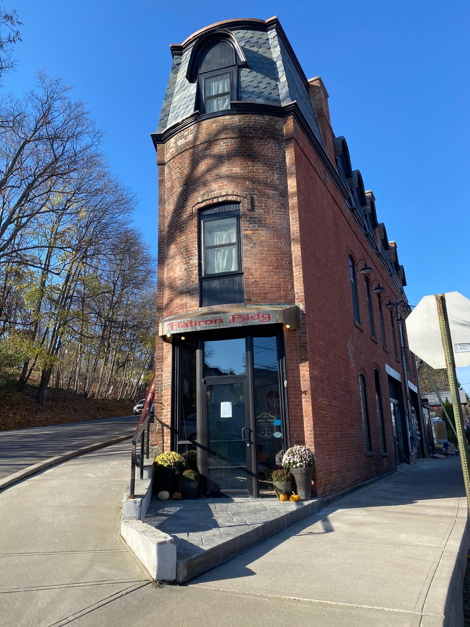 Vacation FLX Flatiron Building Watkins Glen Lodging