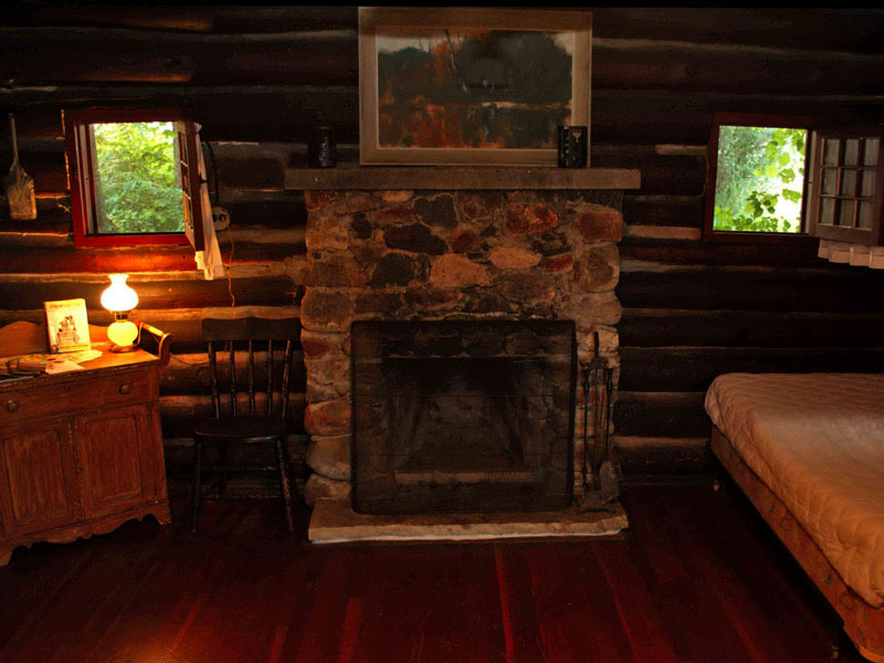 Cabin-4-interior | Schuyler County Lodging and Tourism Association